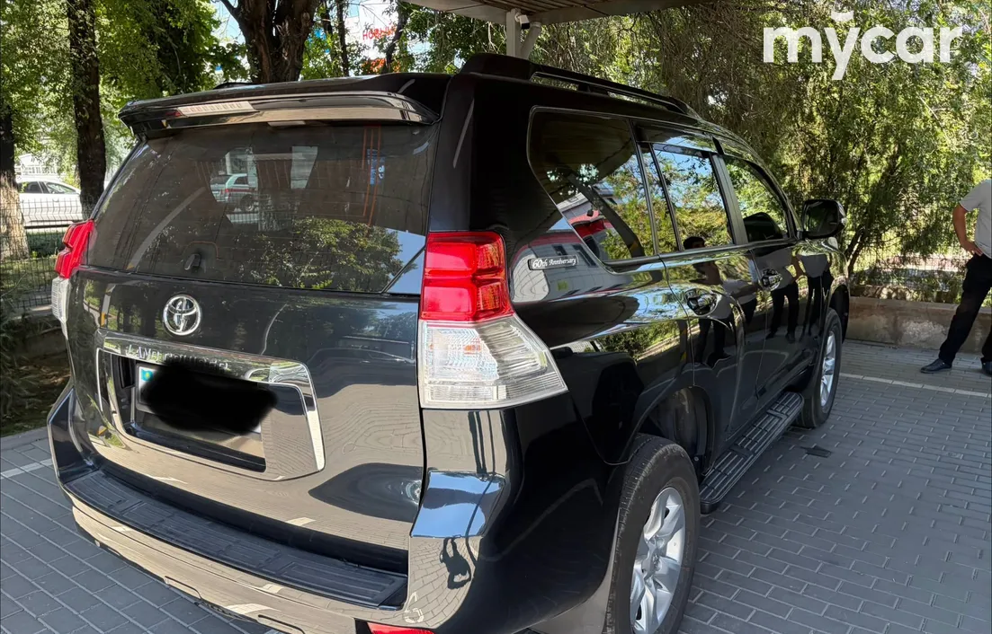 Toyota Land Cruiser Prado 2011