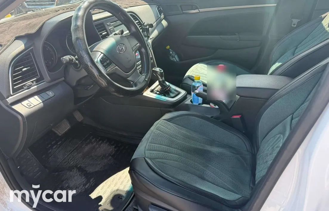 Hyundai Elantra 2018