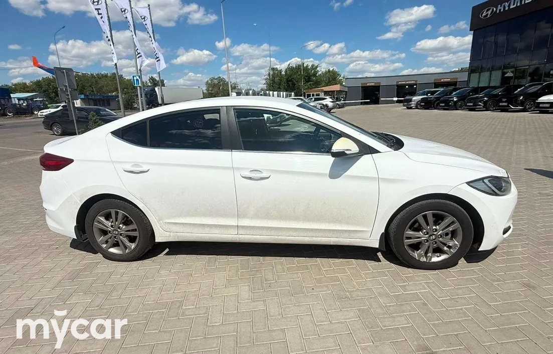 Hyundai Elantra 2018