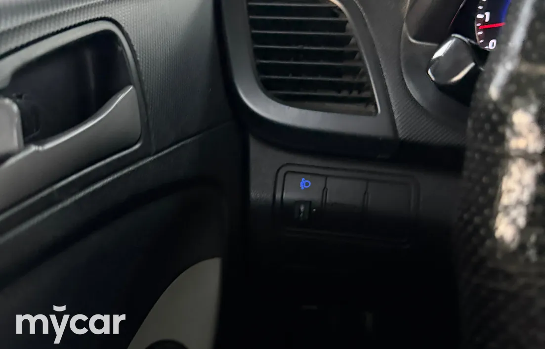 Hyundai Solaris 2015