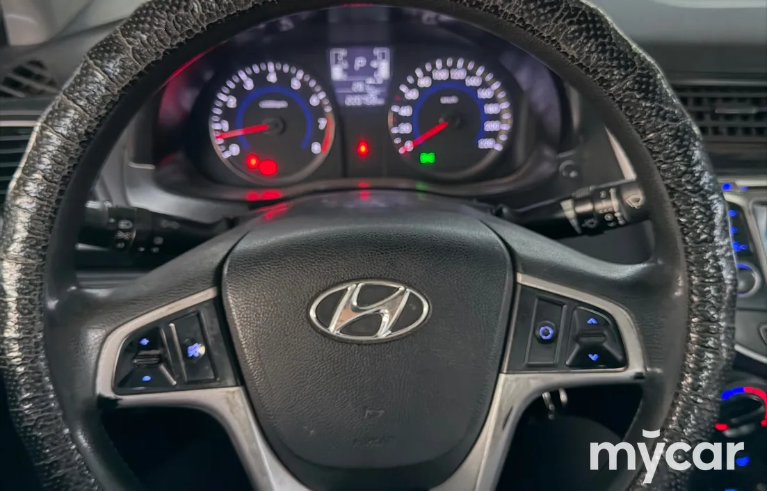 Hyundai Solaris 2015