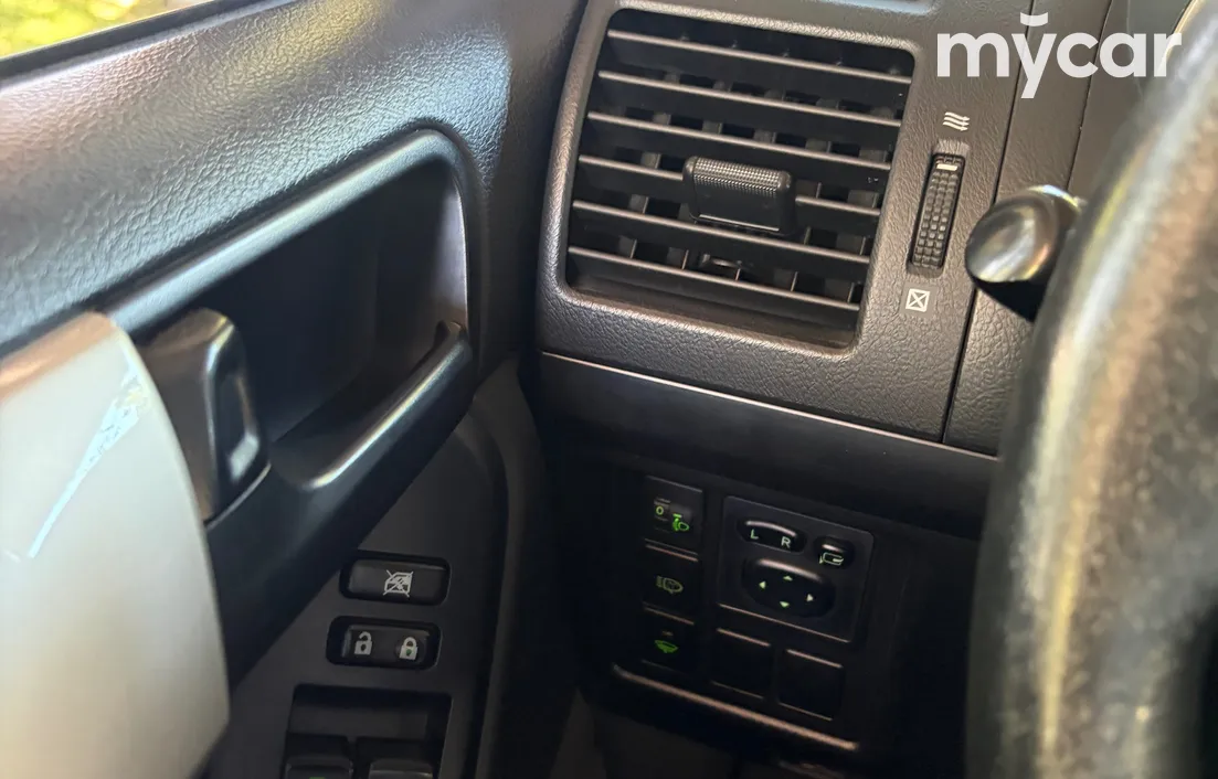 Toyota Land Cruiser Prado 2011