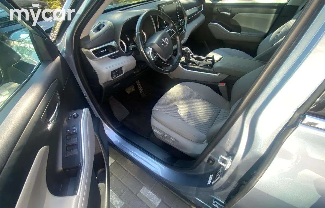 Toyota Highlander 2021