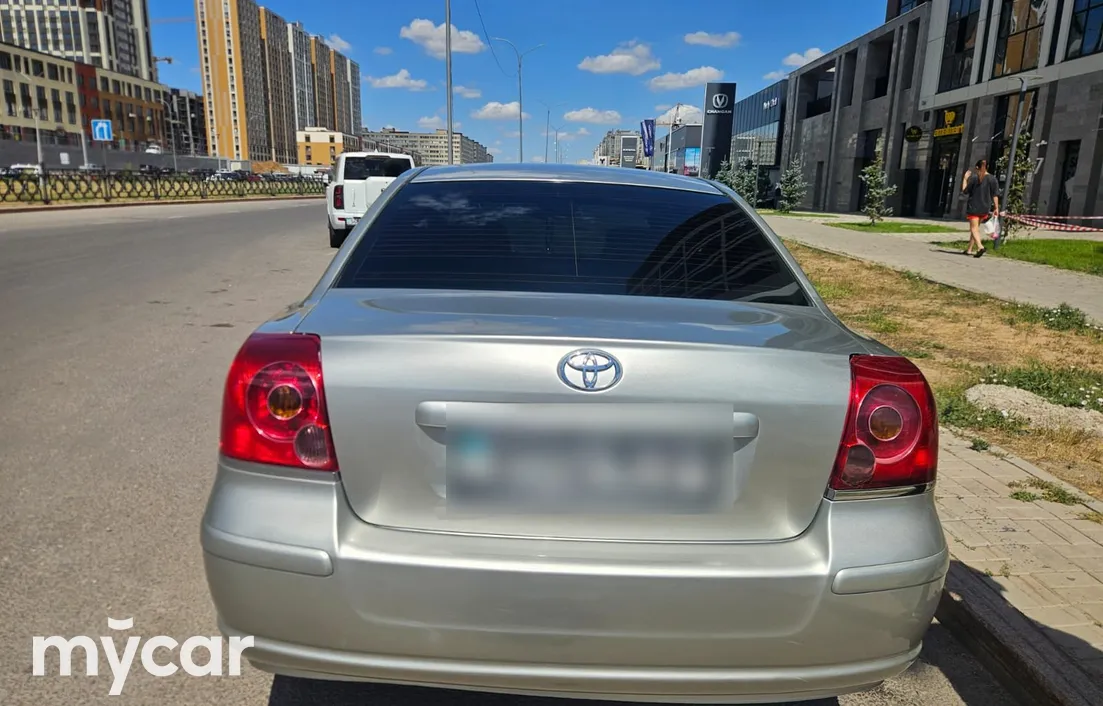 Toyota Avensis 2005