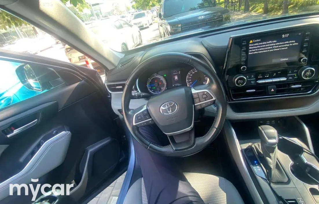 Toyota Highlander 2021