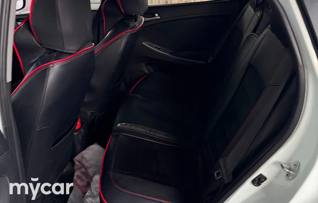Hyundai Solaris 2015
