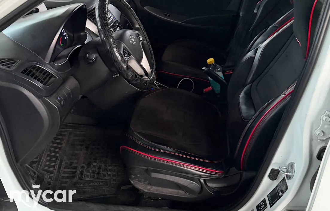 Hyundai Solaris 2015
