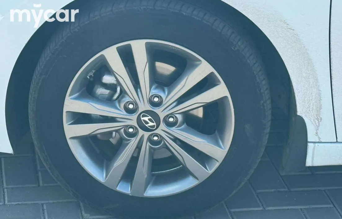 Hyundai Elantra 2018