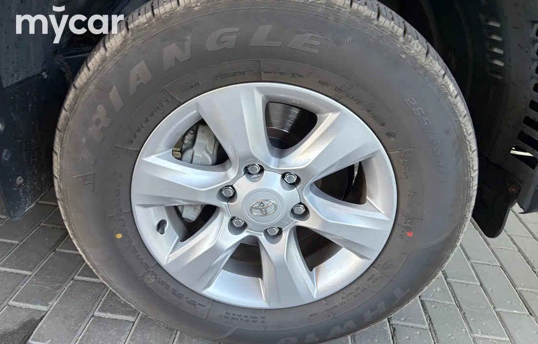 Toyota Land Cruiser Prado 2011