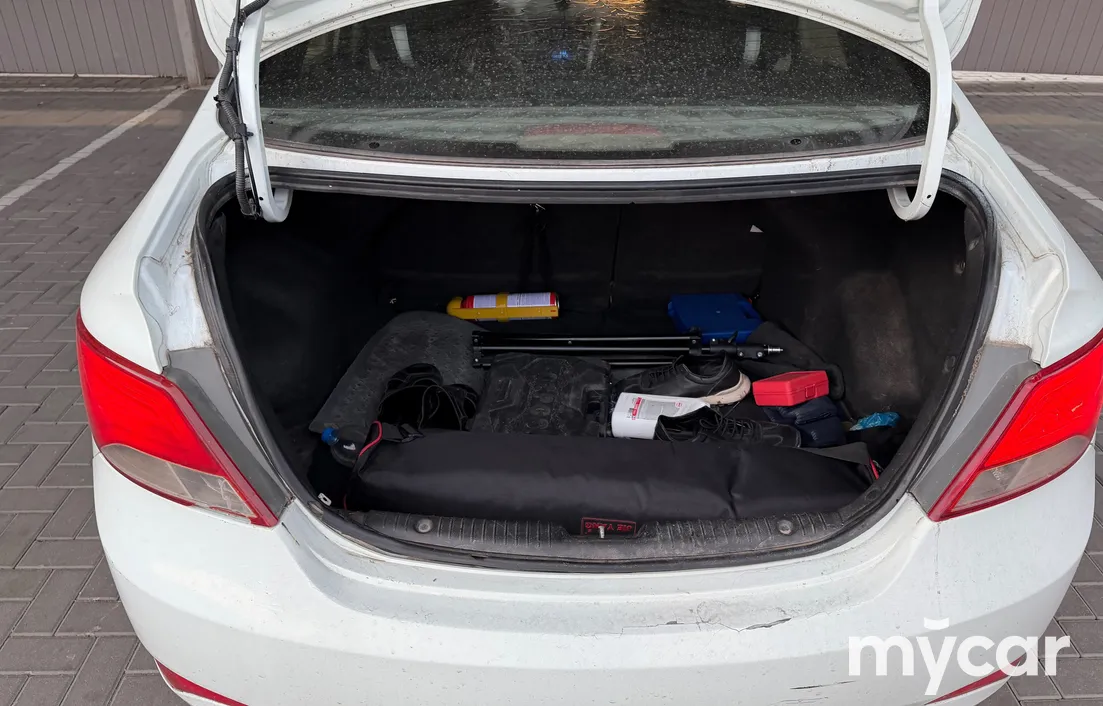 Hyundai Solaris 2015