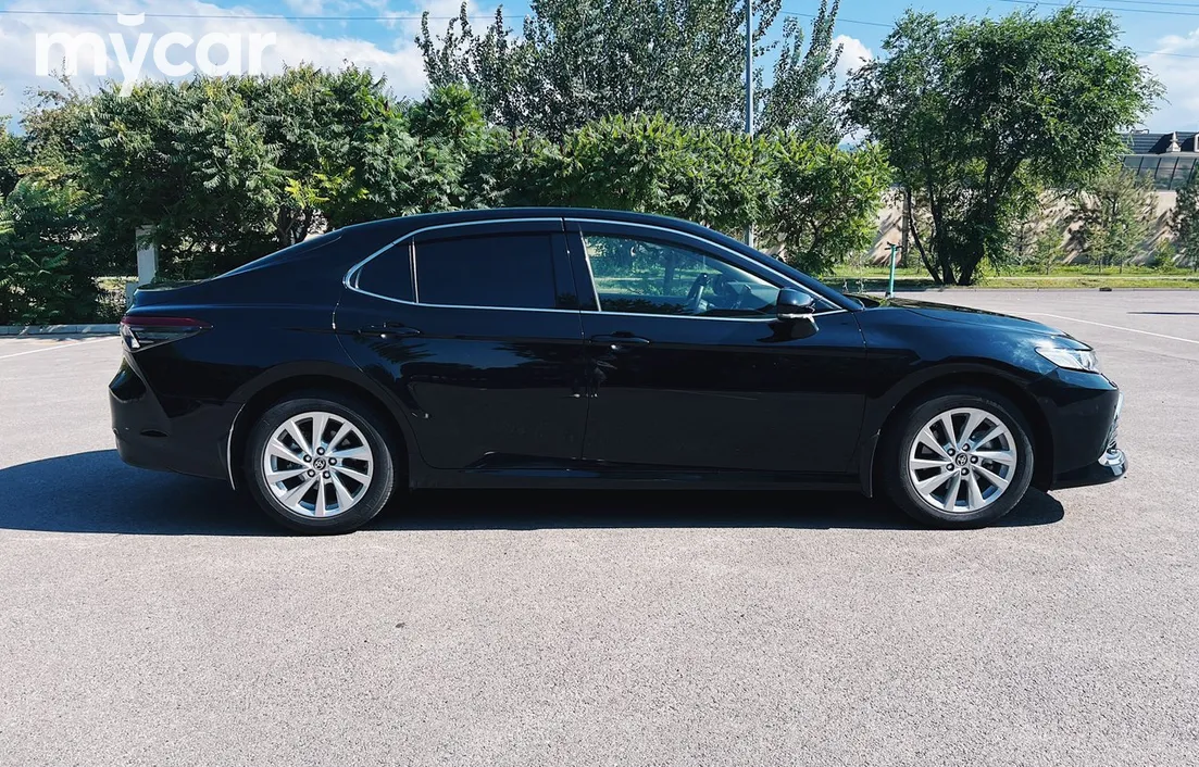 Toyota Camry 2023