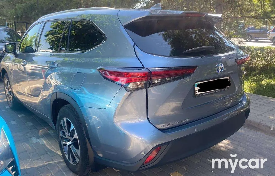 Toyota Highlander 2021
