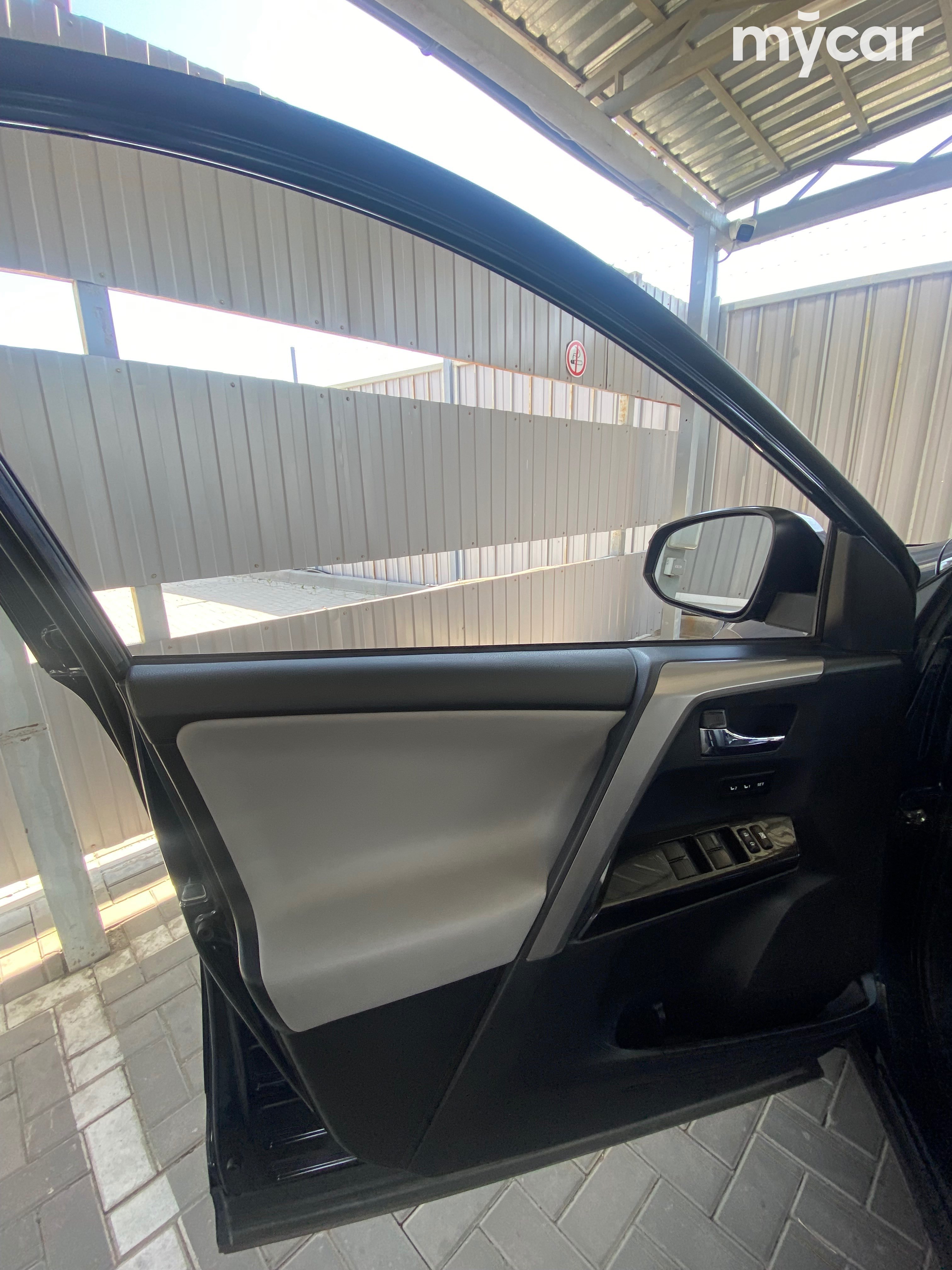 Toyota RAV4 2017