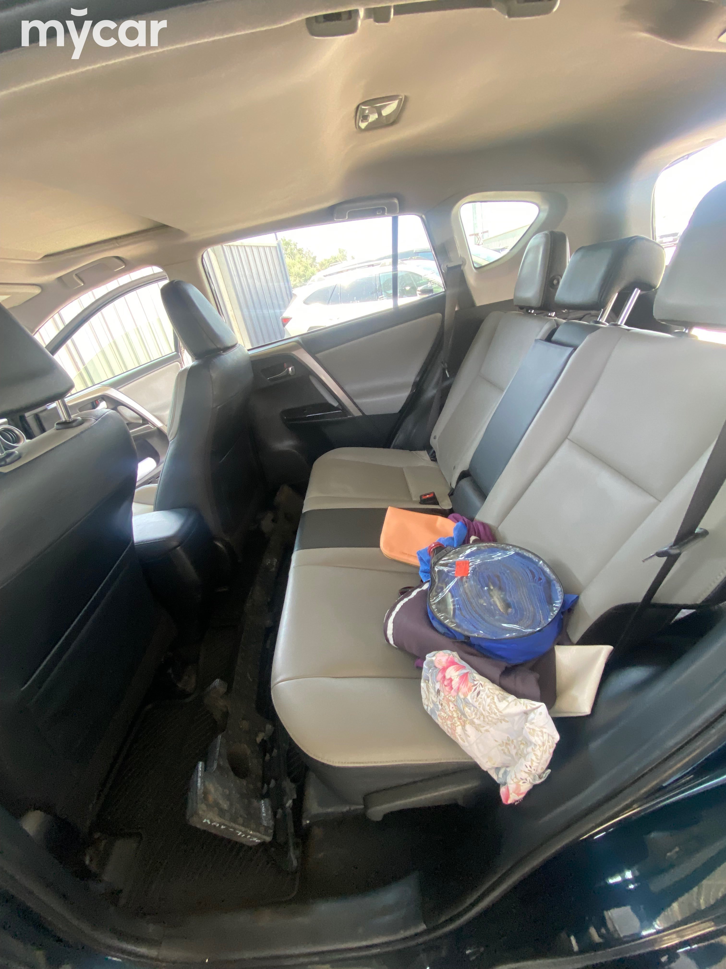 Toyota RAV4 2017