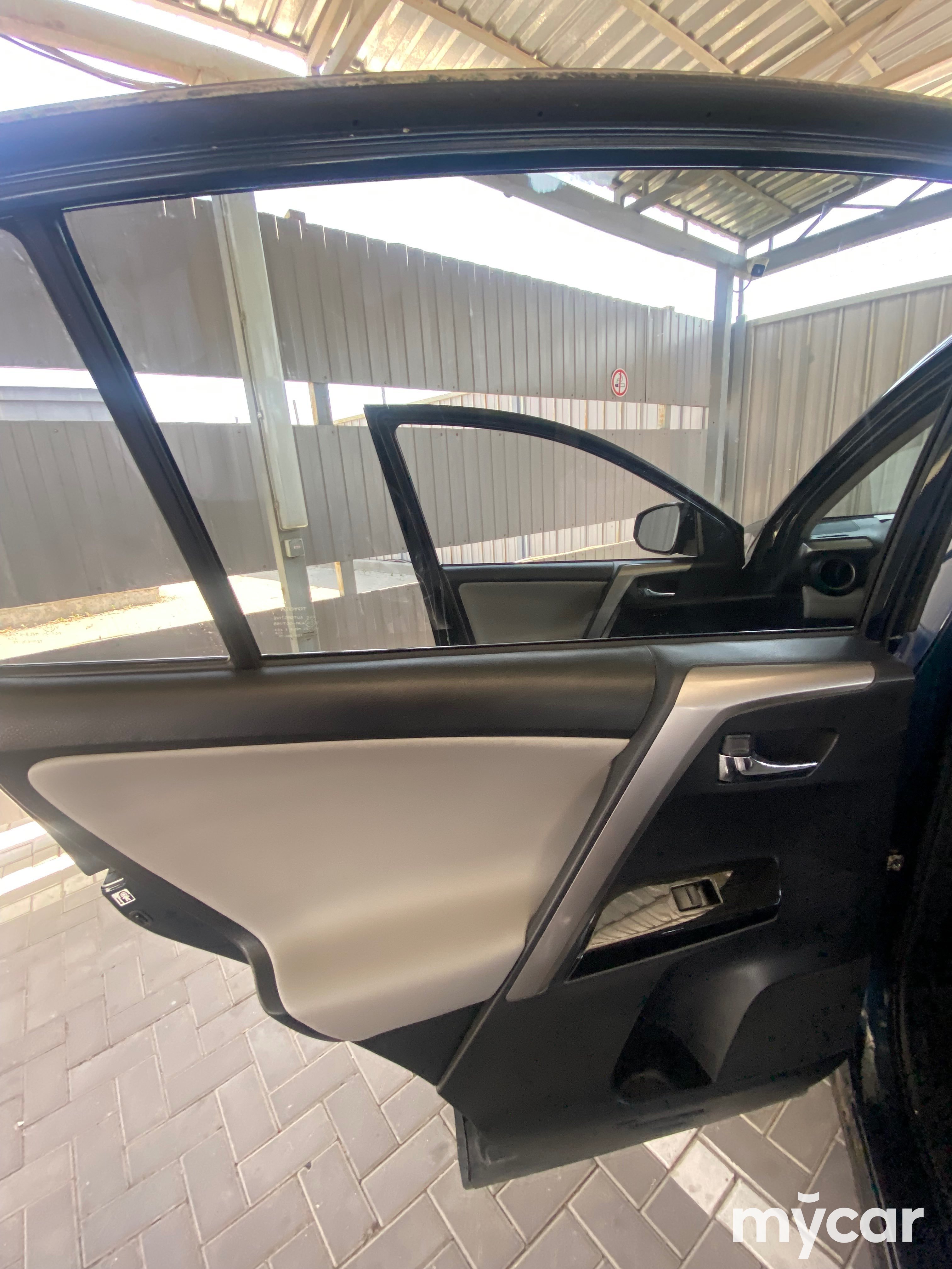 Toyota RAV4 2017