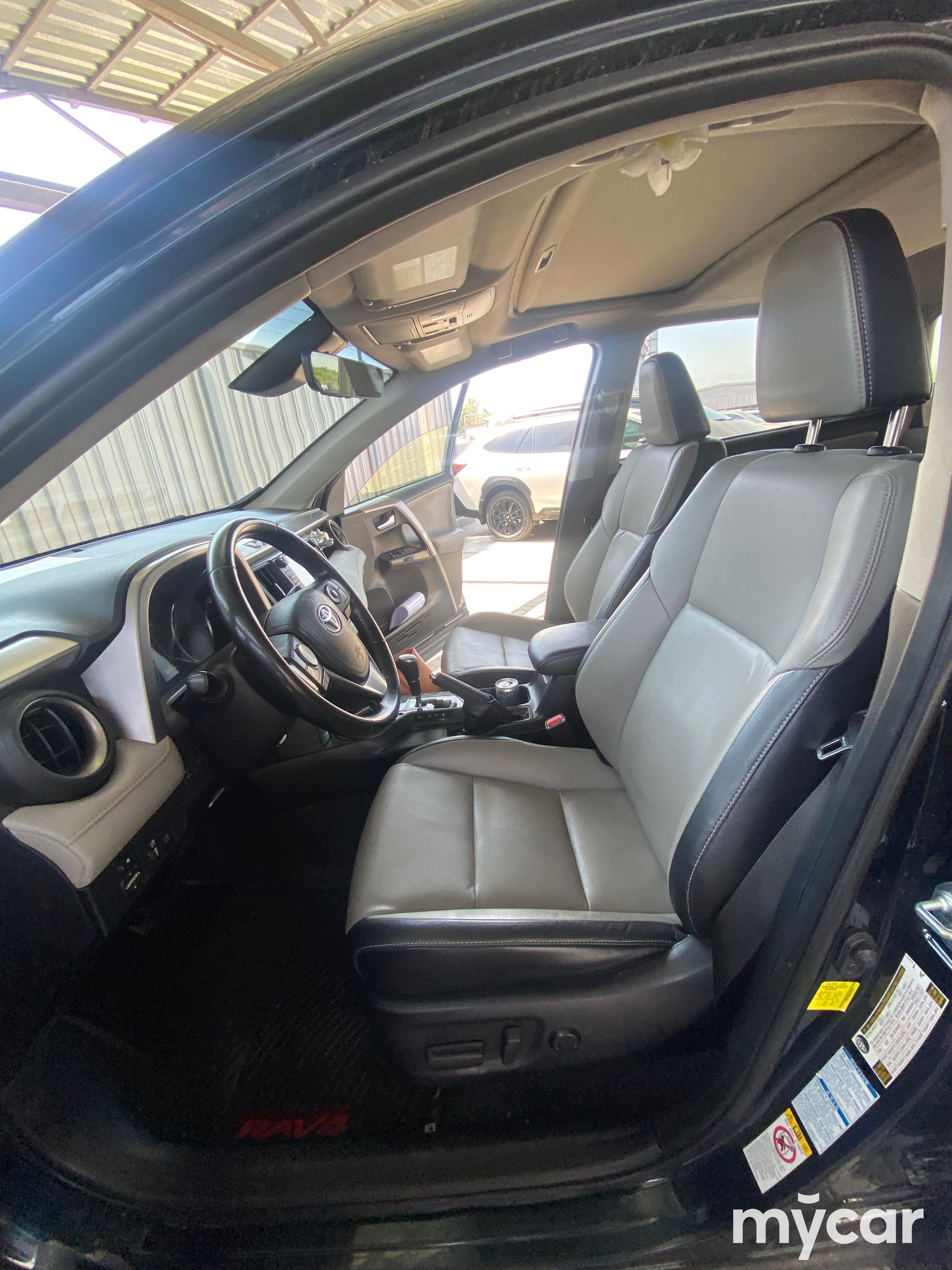 Toyota RAV4 2017