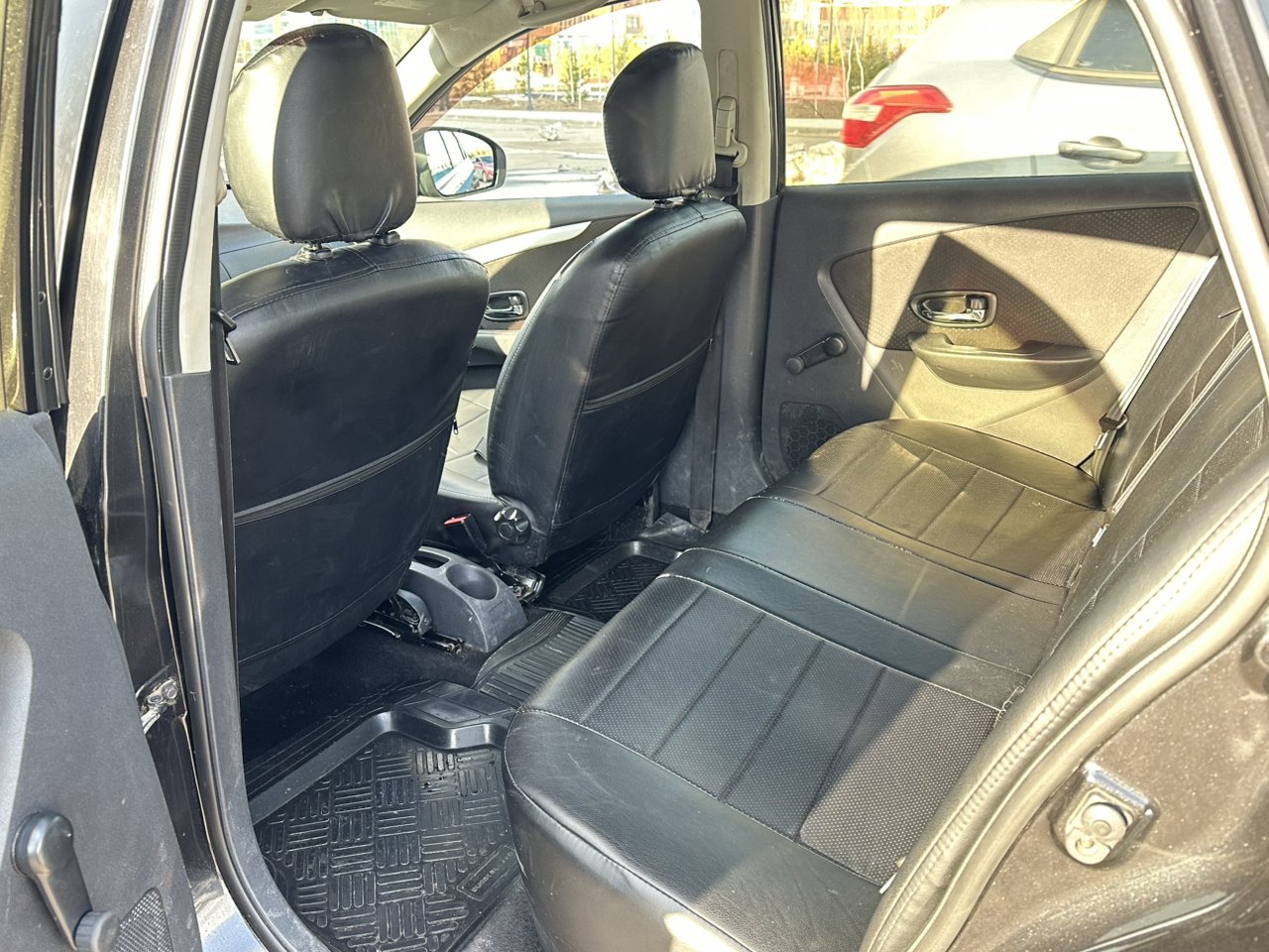 Nissan Almera 2014