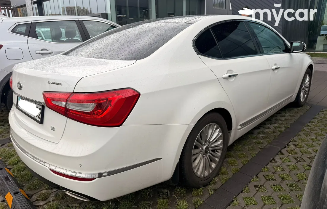 Kia Cadenza 2013