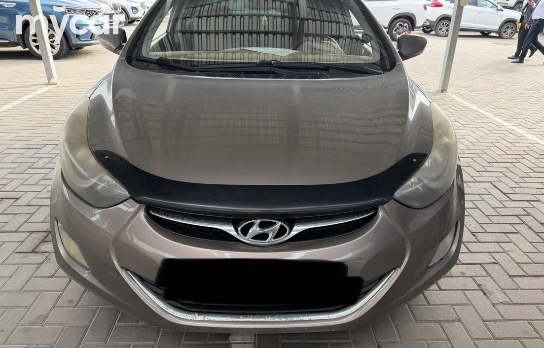 Hyundai Elantra 2013