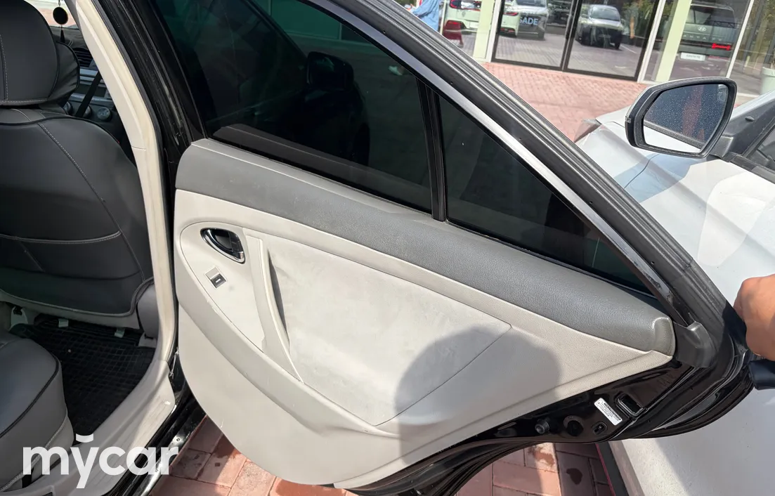 Toyota Camry 2010