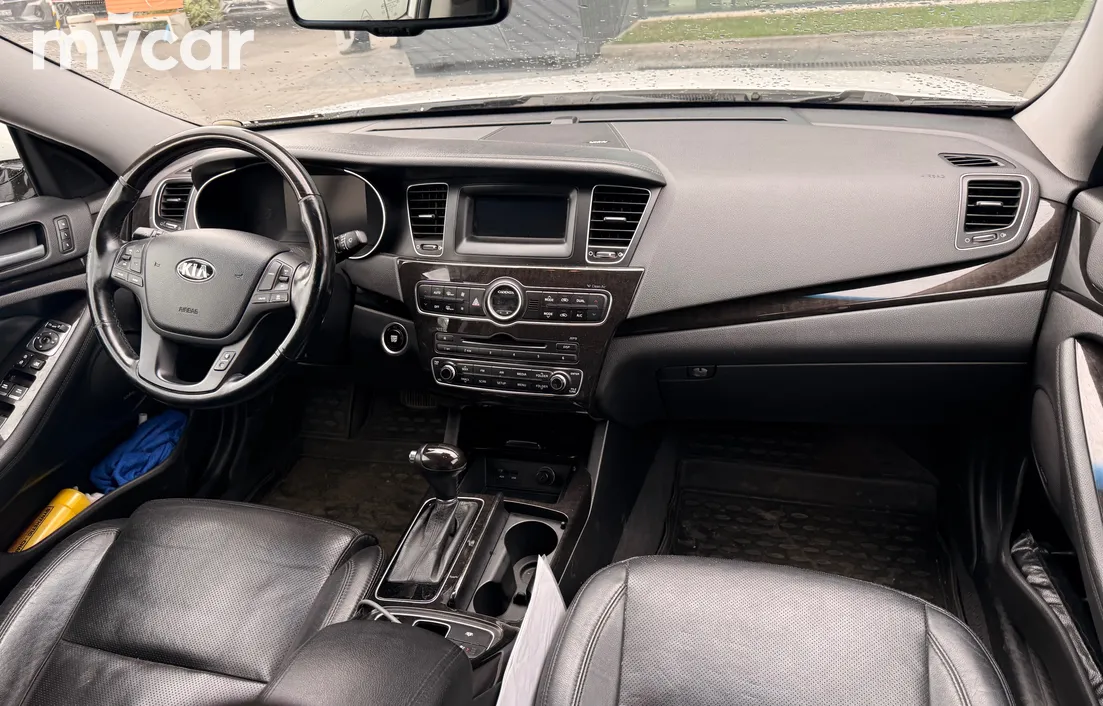 Kia Cadenza 2013