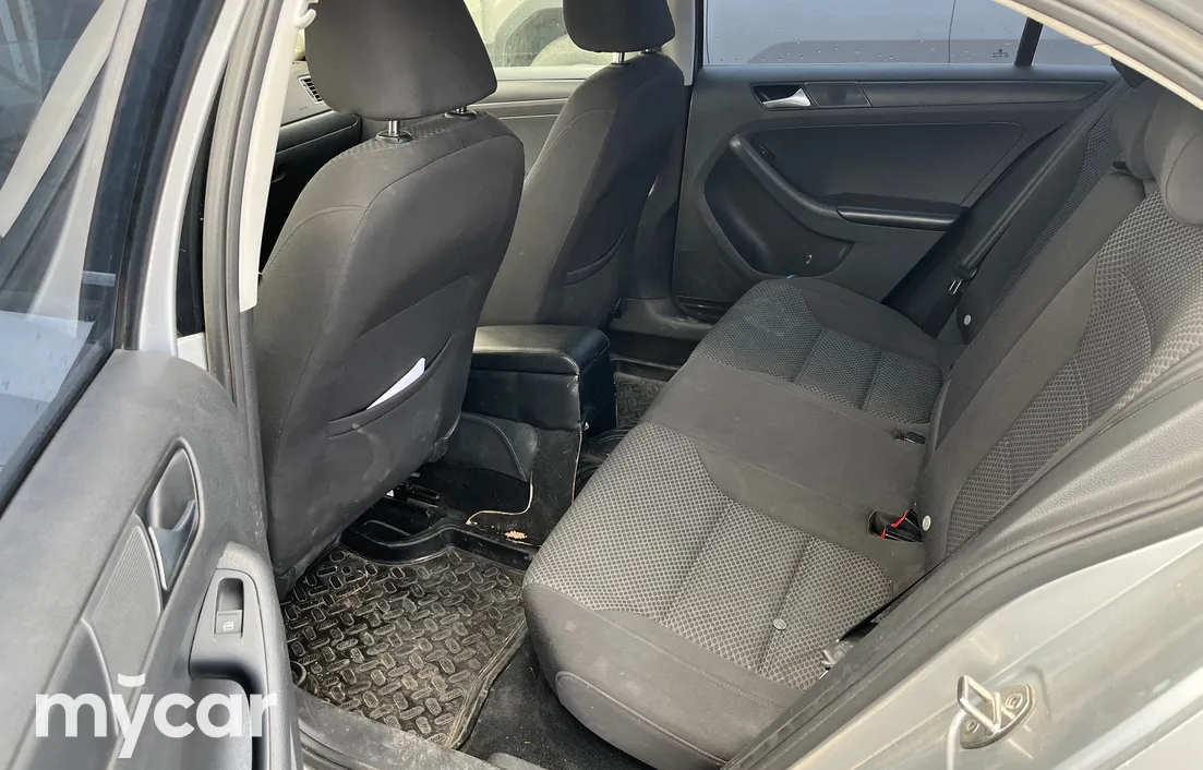 Volkswagen Jetta 2014