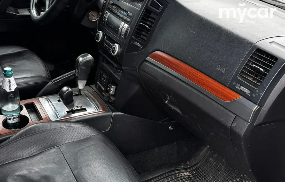 Mitsubishi Pajero 2007