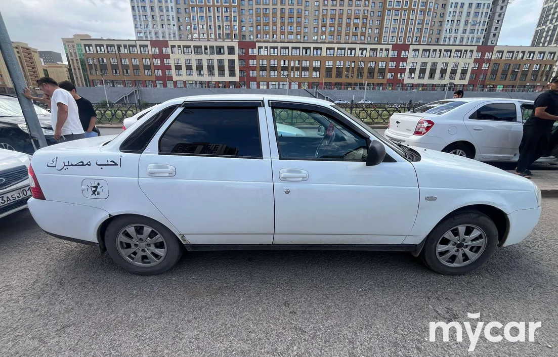 LADA Priora 2013