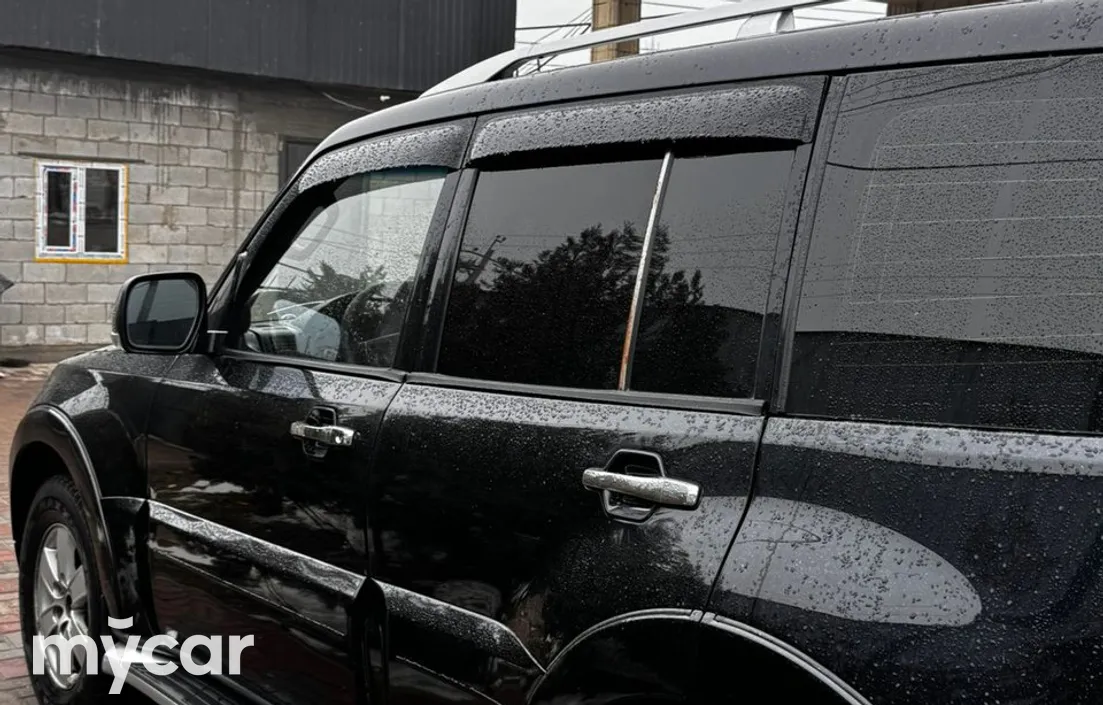 Mitsubishi Pajero 2007