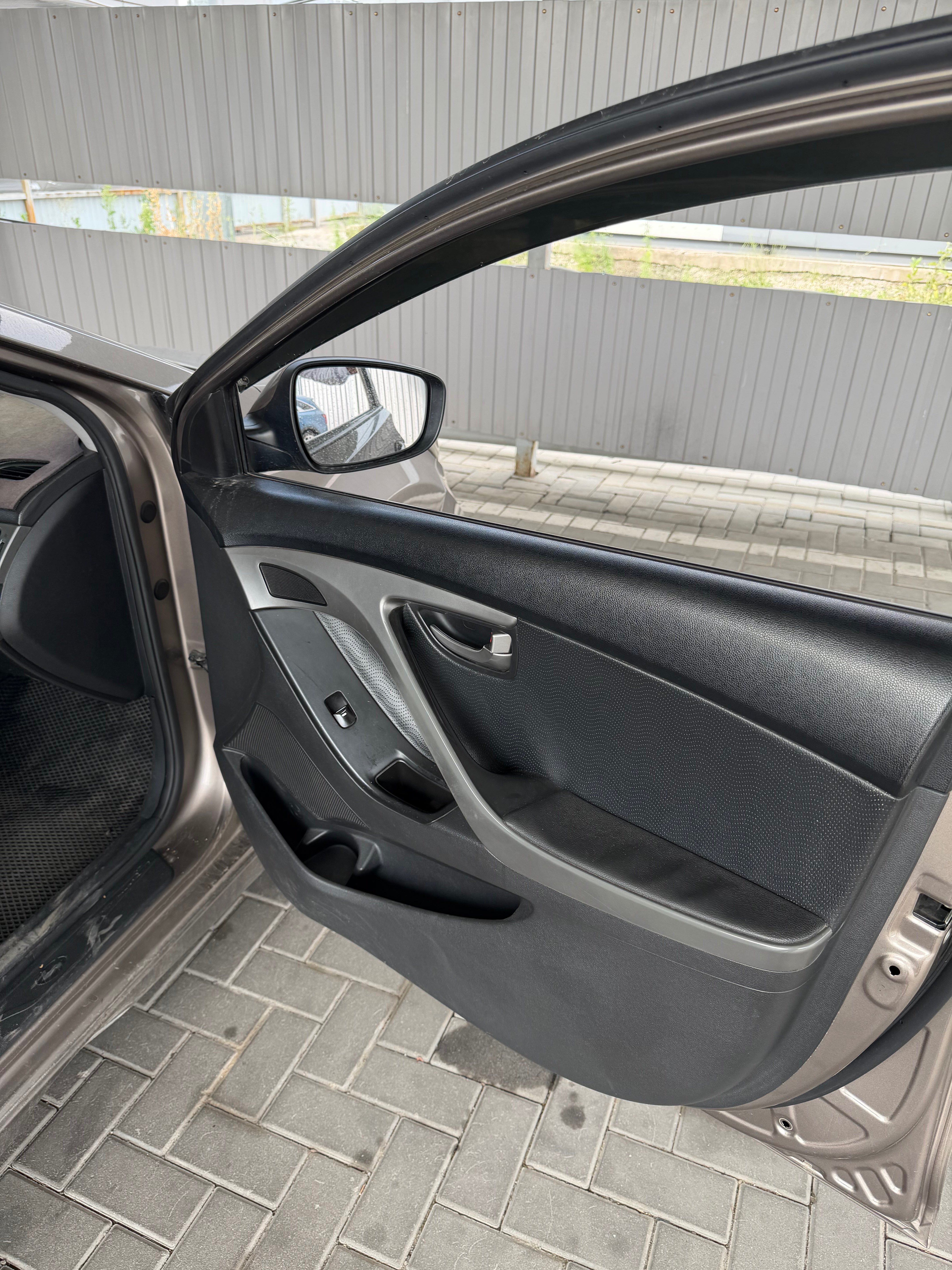 Hyundai Elantra 2013