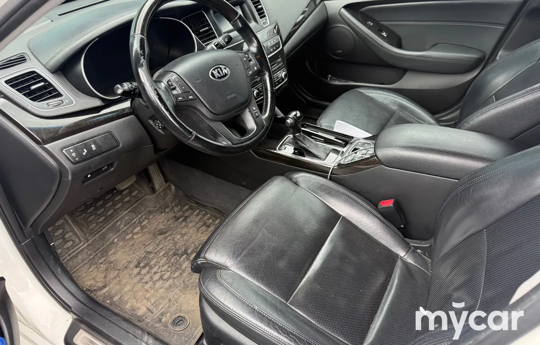 Kia Cadenza 2013