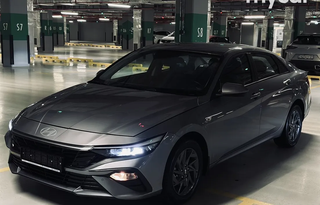 Hyundai Elantra 2024