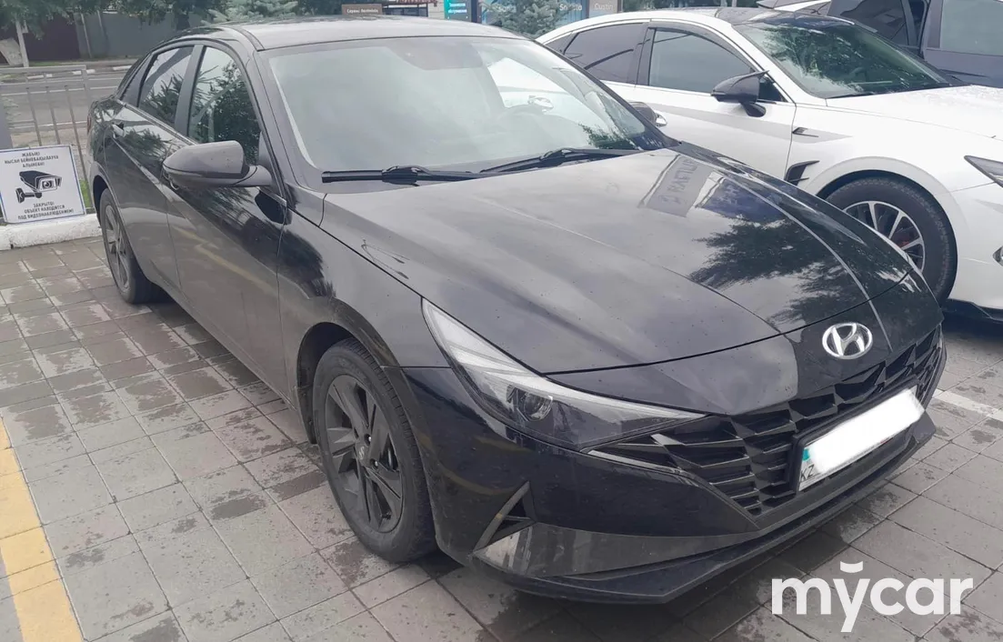 Hyundai Elantra 2022