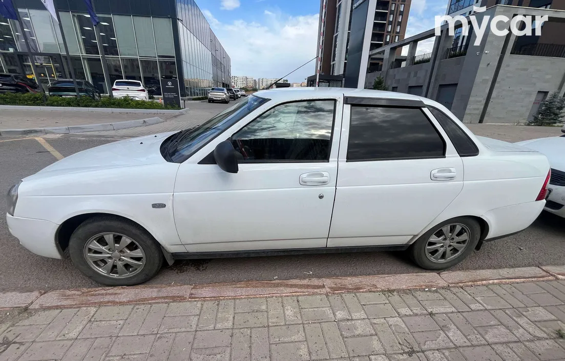 LADA Priora 2013