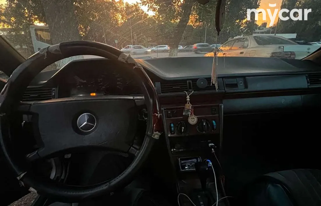 Mercedes-Benz E-Класс 1991