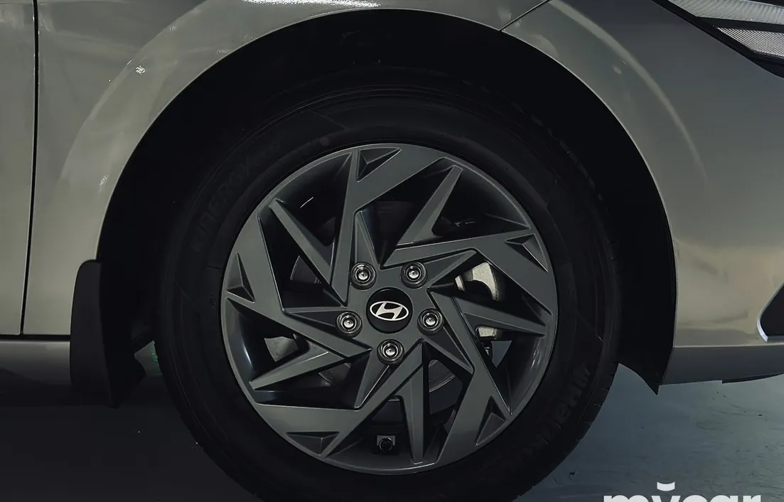 Hyundai Elantra 2024