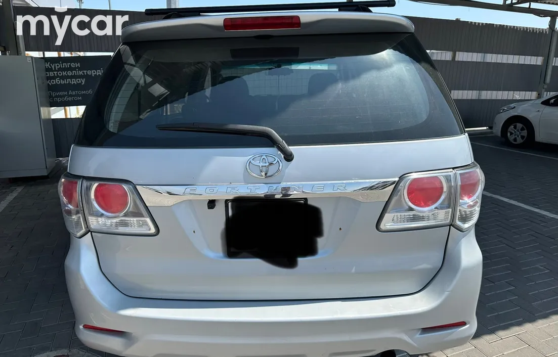 Toyota Fortuner 2014