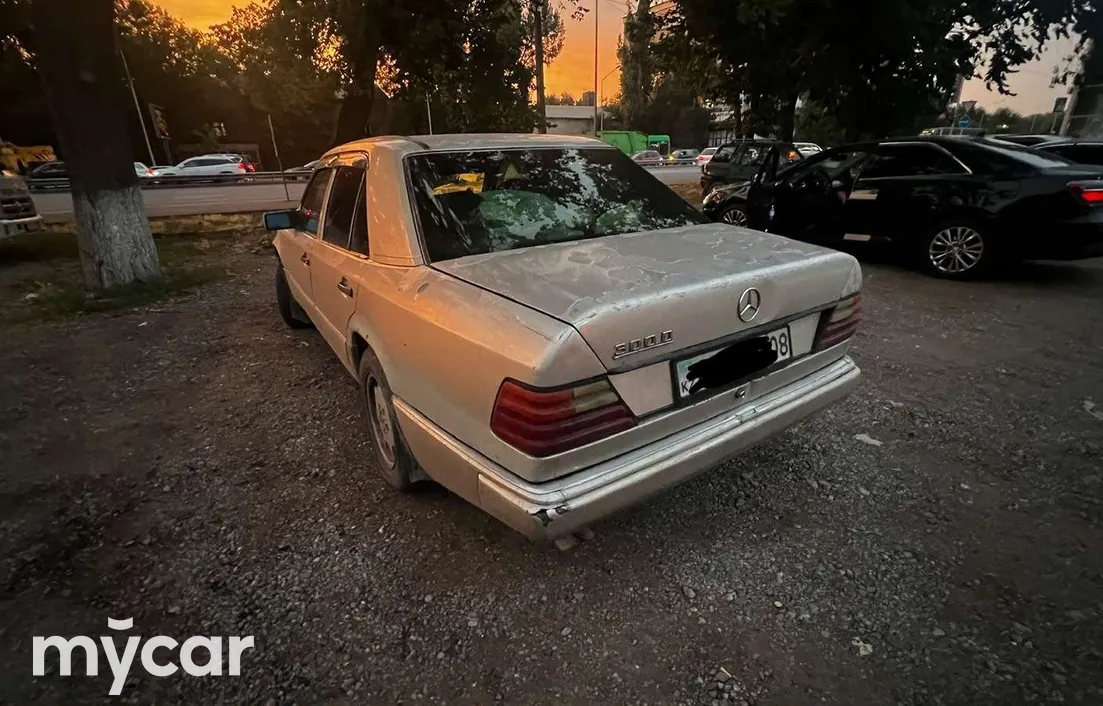 Mercedes-Benz E-Класс 1991
