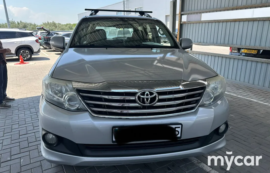 Toyota Fortuner 2014