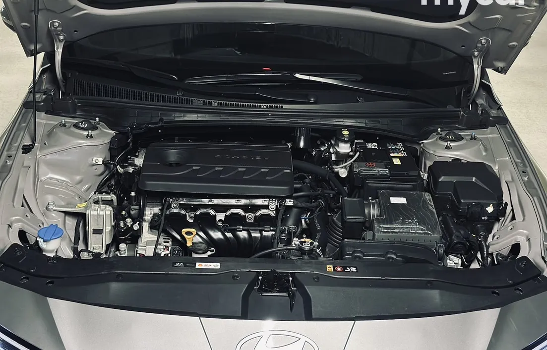 Hyundai Elantra 2024