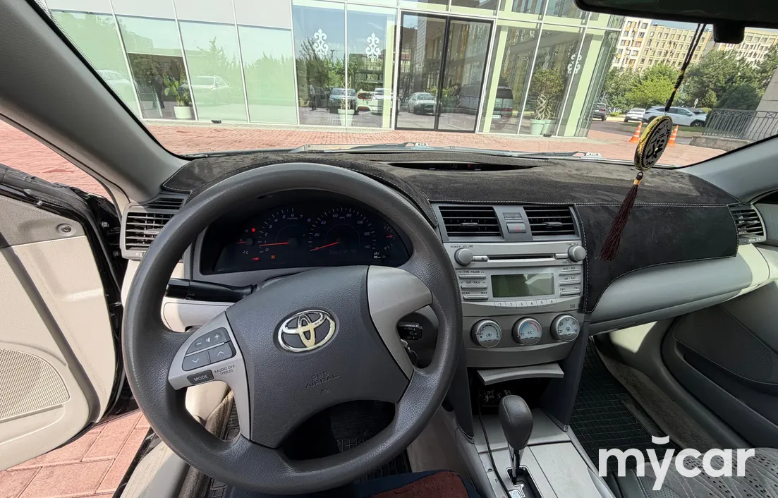 Toyota Camry 2010