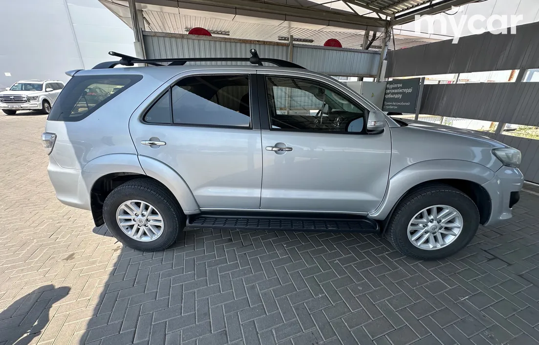Toyota Fortuner 2014