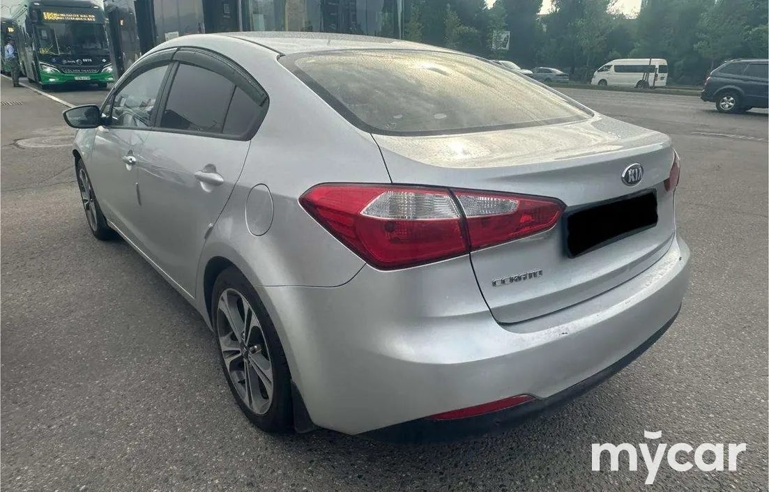 Kia Cerato 2013