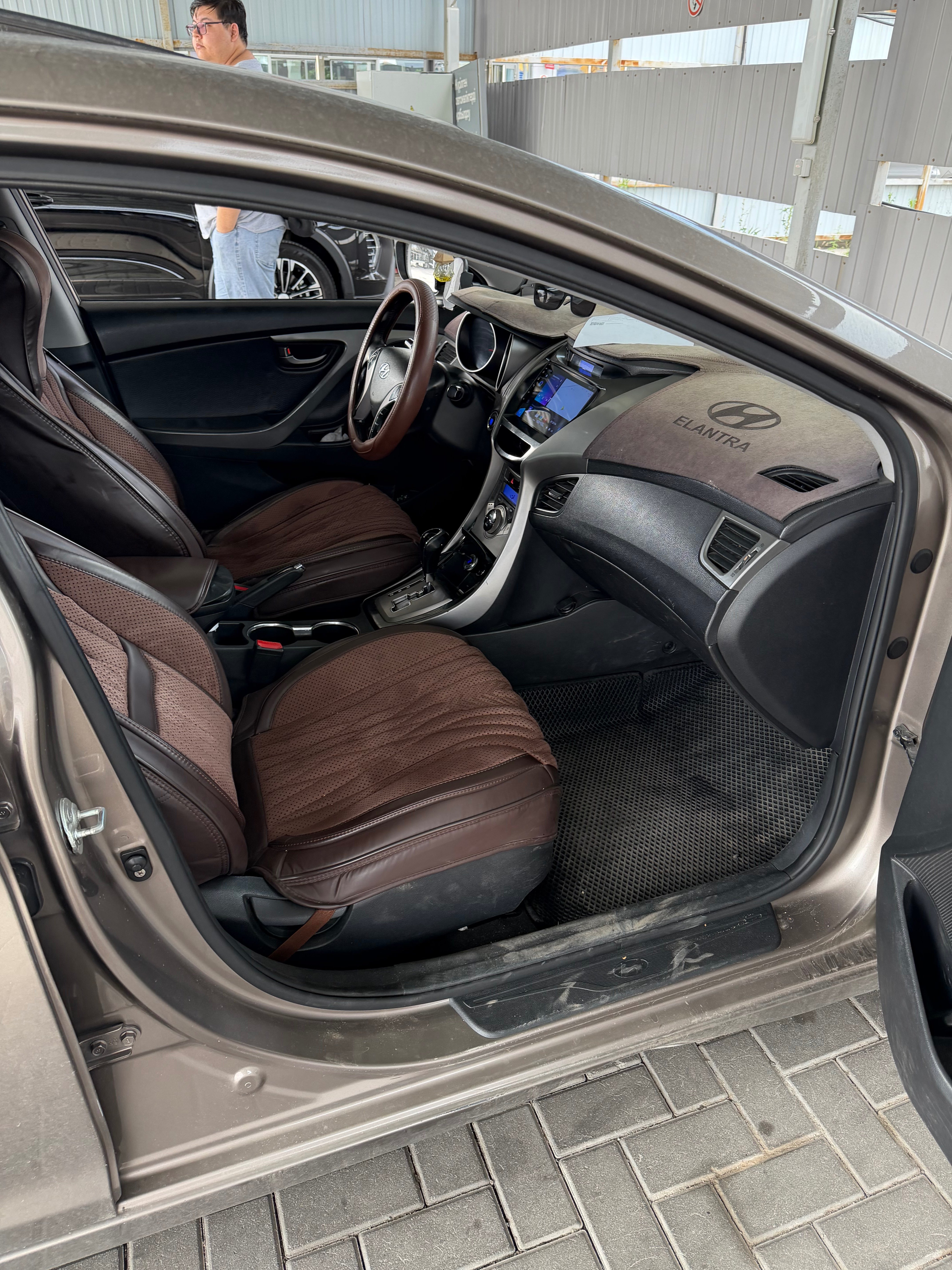 Hyundai Elantra 2013