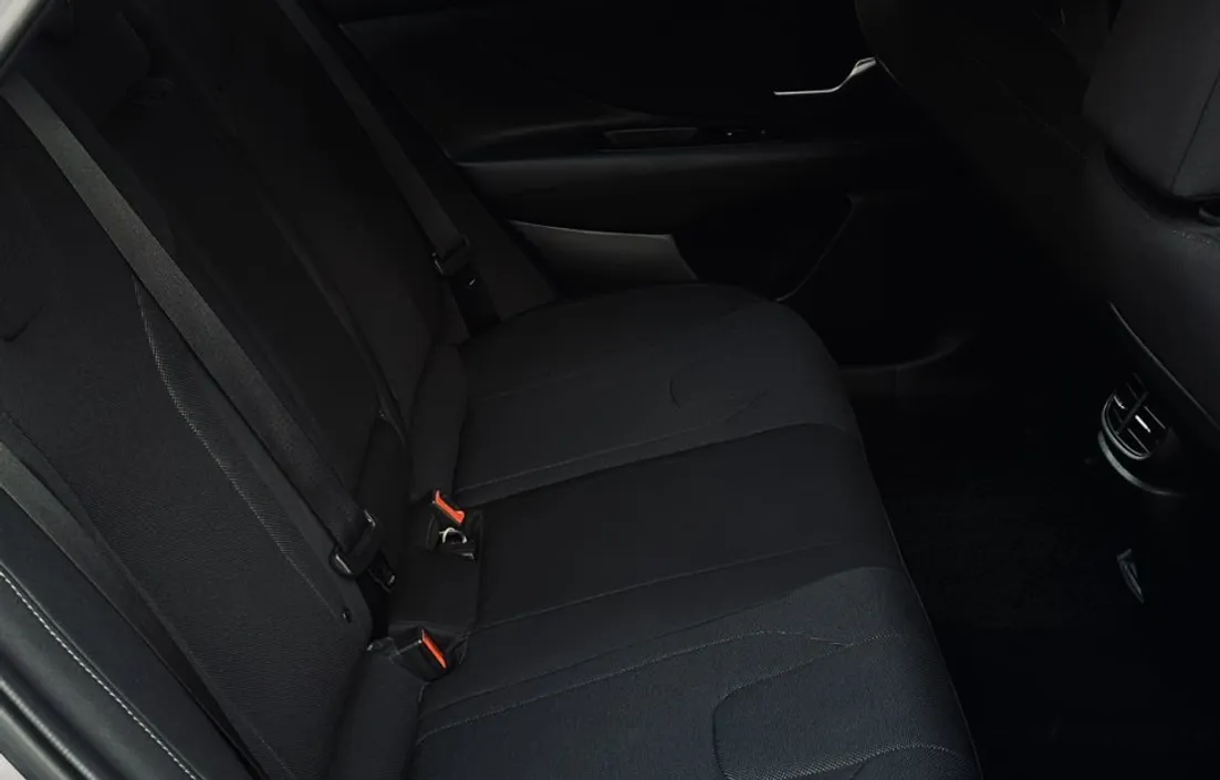Hyundai Elantra 2024