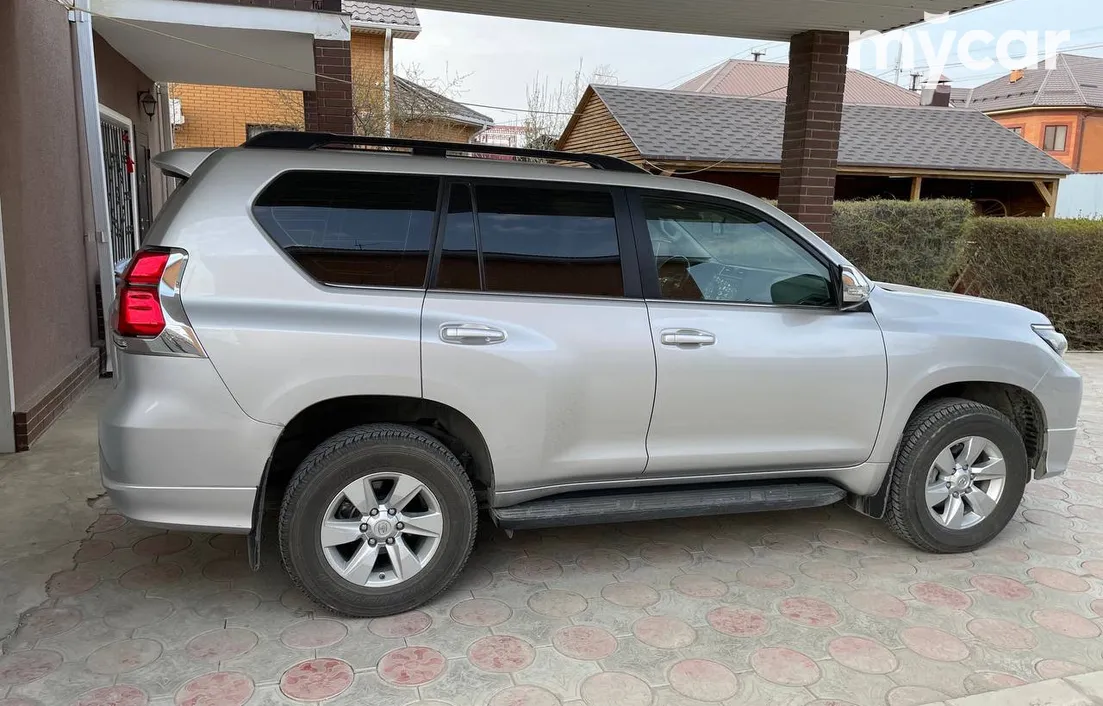 Toyota Land Cruiser Prado 2021