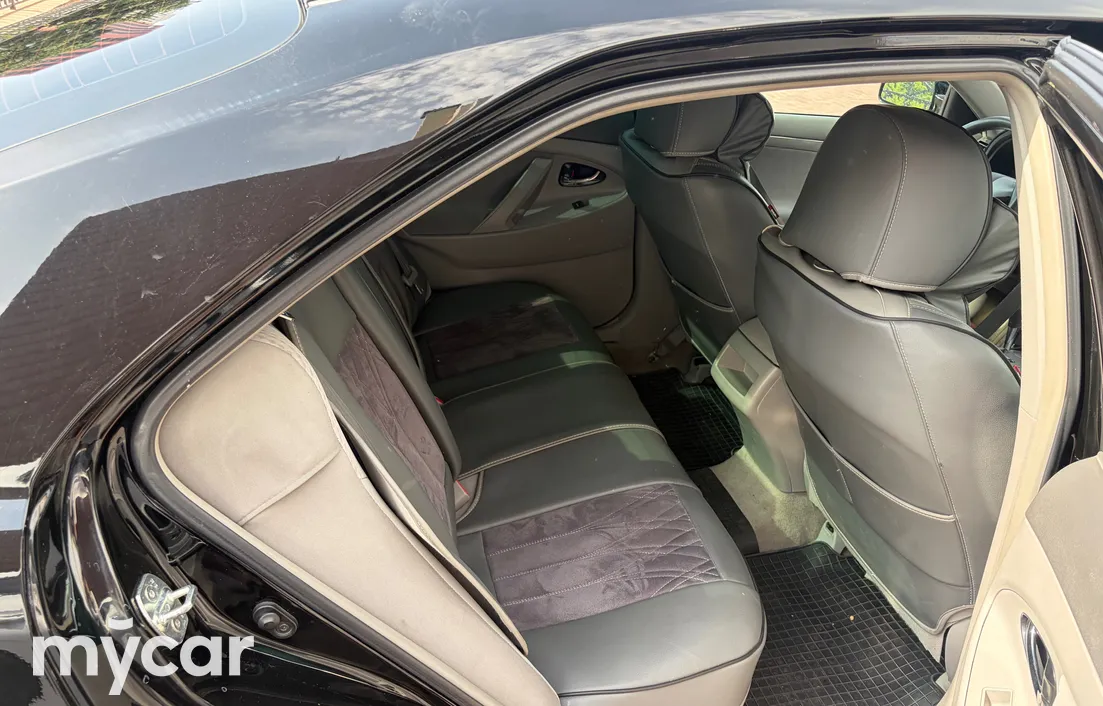 Toyota Camry 2010