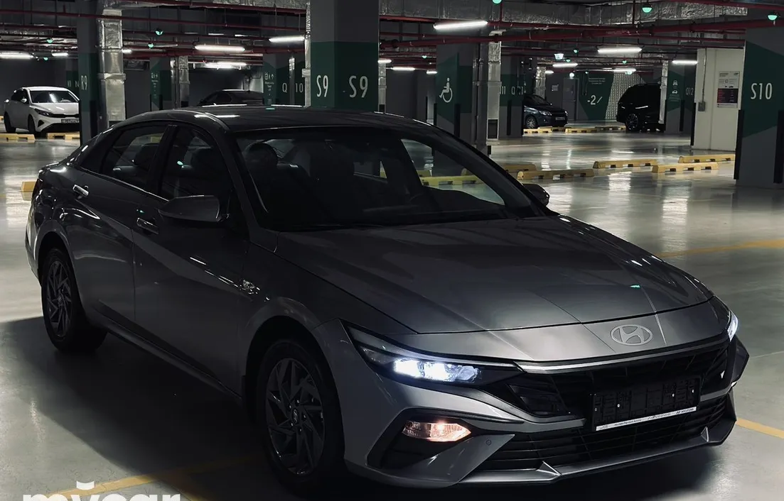Hyundai Elantra 2024