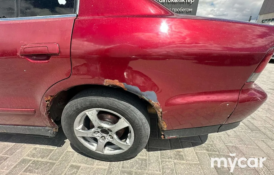 Mitsubishi Galant 2000