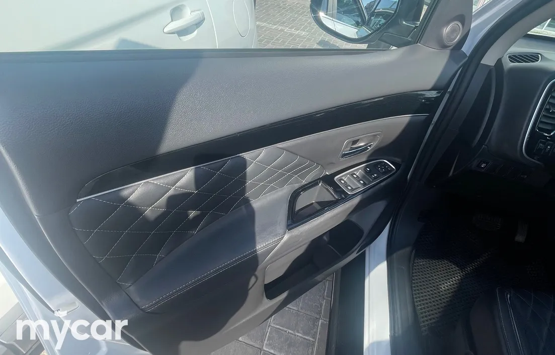 Mitsubishi Outlander 2022